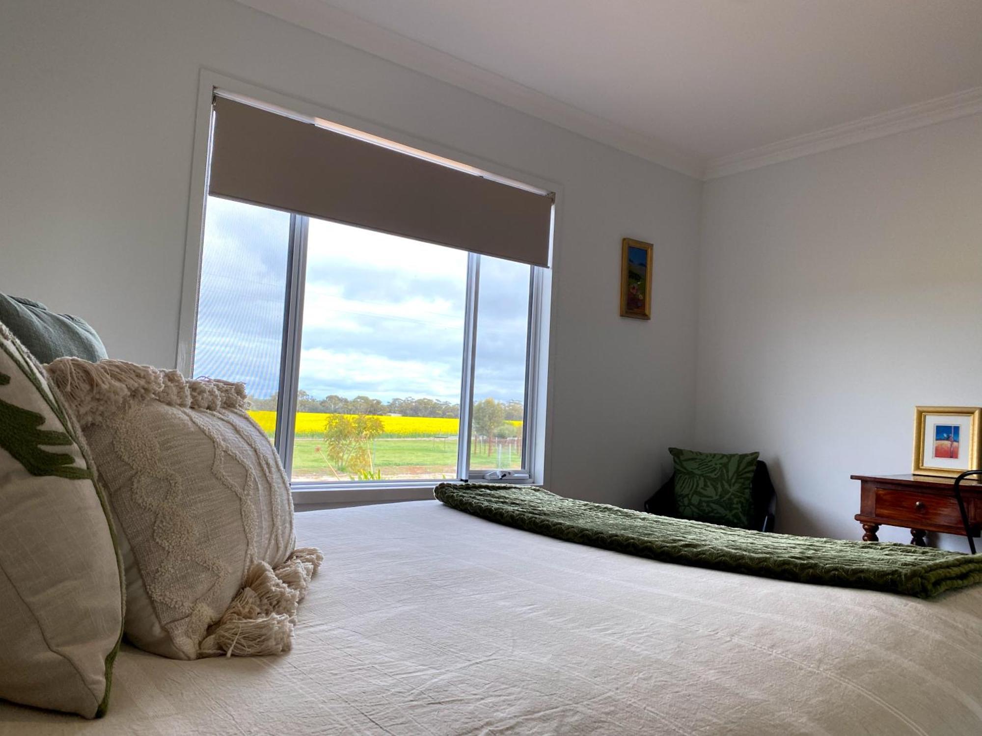 The Mains Guest House 2 Bedroom Farm Stay Corrigin Екстер'єр фото